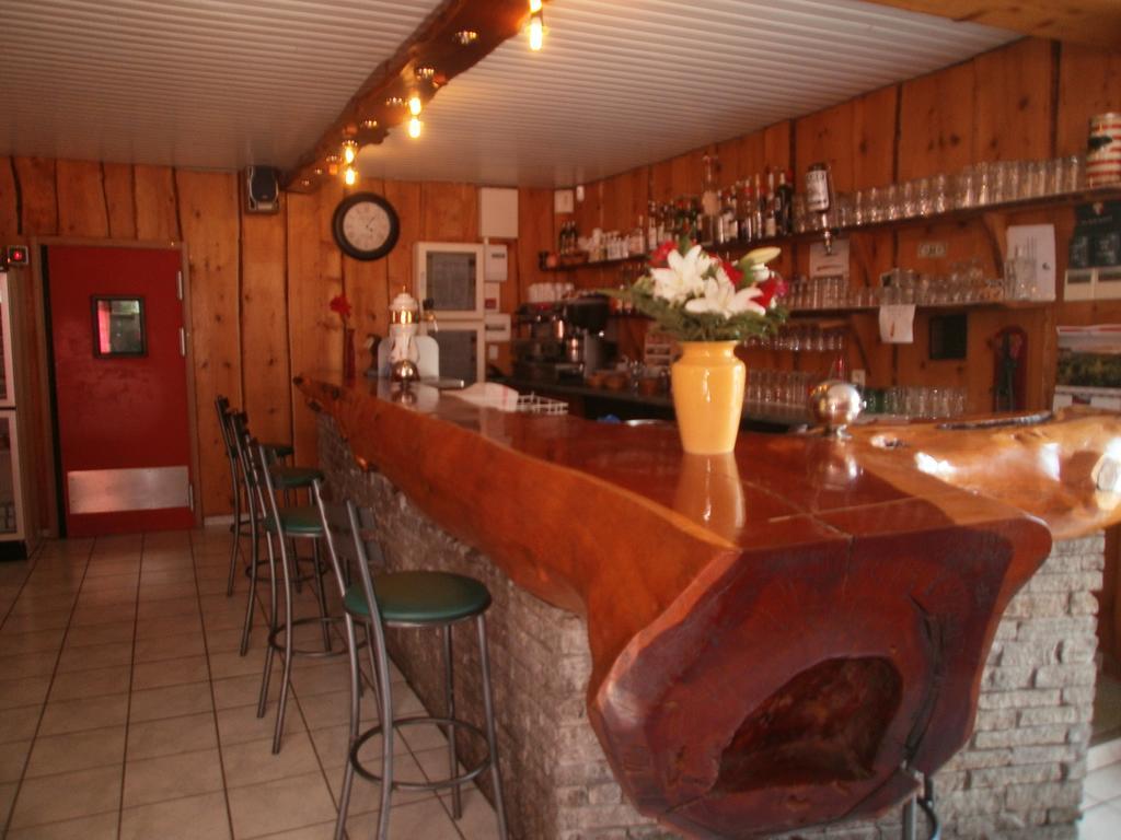 Hotel Restaurant Lancheton Saint-Julien-Mont-Denis Exterior photo